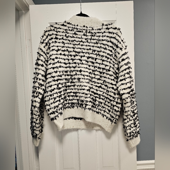 Ann Taylor sweater - Picture 2 of 8